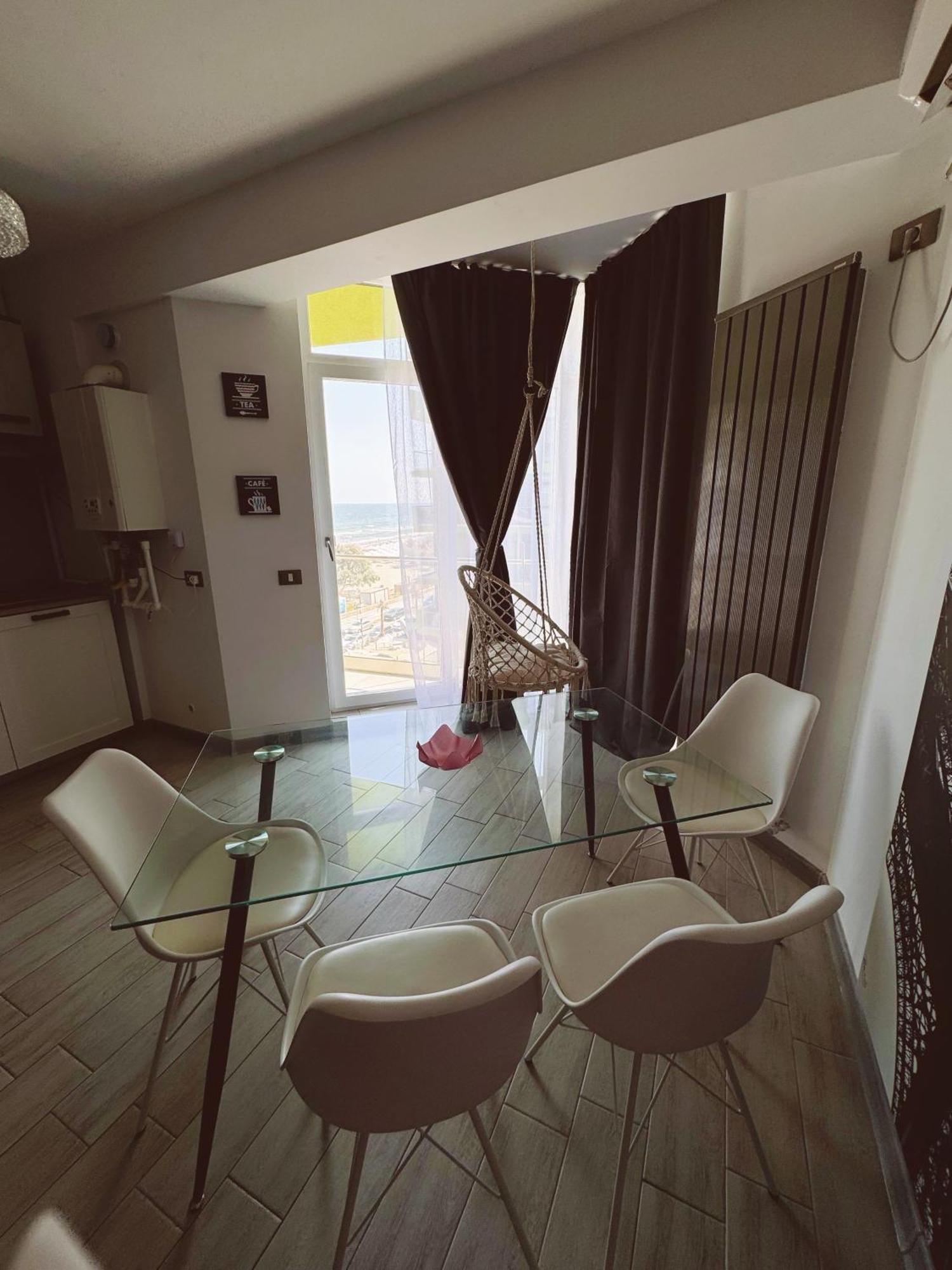 Desiree Beach Apartment Navodari Exterior photo
